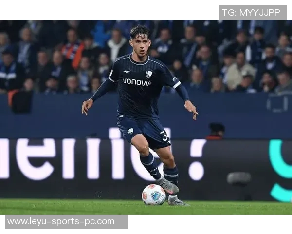 德甲各队纷纷关注波鸿中场伦茨引发转会热潮